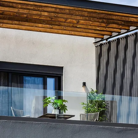 Kolchis Urban Villa Volos