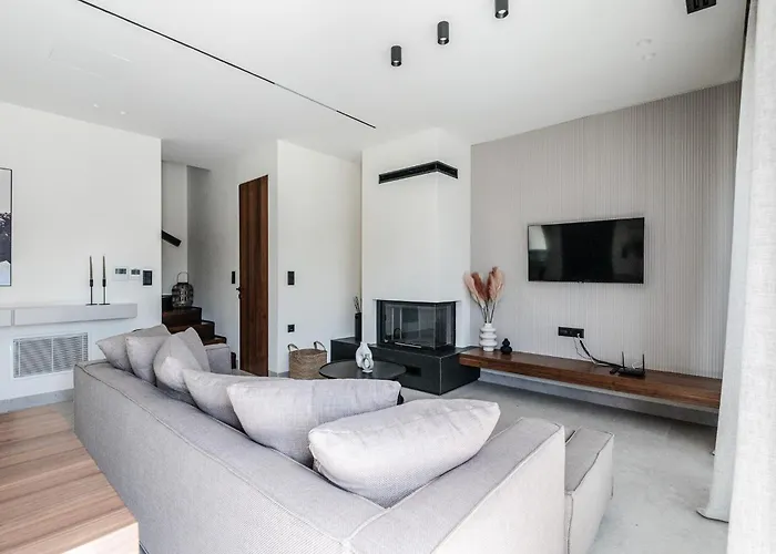 Kolchis Urban Villa Volos