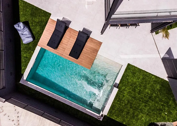 Villa Kolchis Urban *